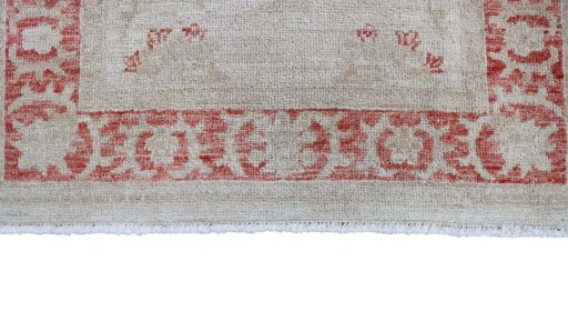 Corner detail of New Farahan rug showing border pattern and Wool pile