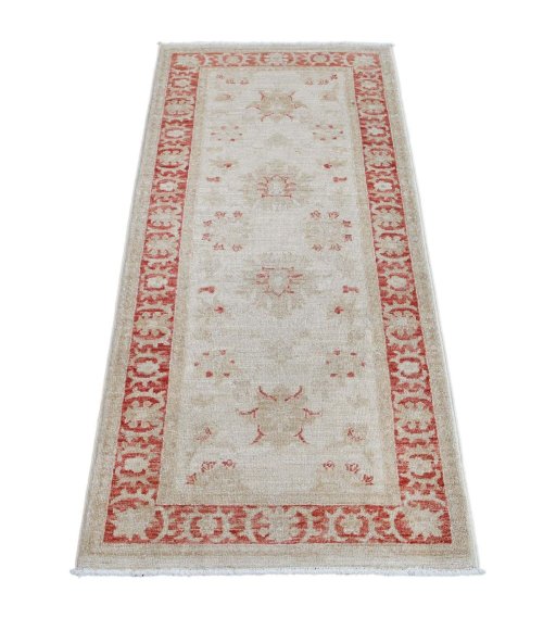 Surface texture of New Farahan rug with natural Wool and intricate pattern