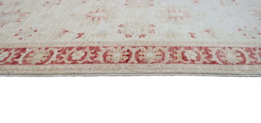 Close-up detail of New Farahan rug from Pakistan showing Wool weave