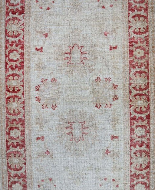 Central medallion detail of New Farahan rug from Pakistan