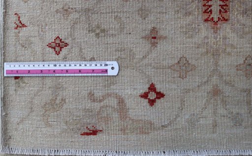 Central medallion detail of New Farahan rug from Pakistan