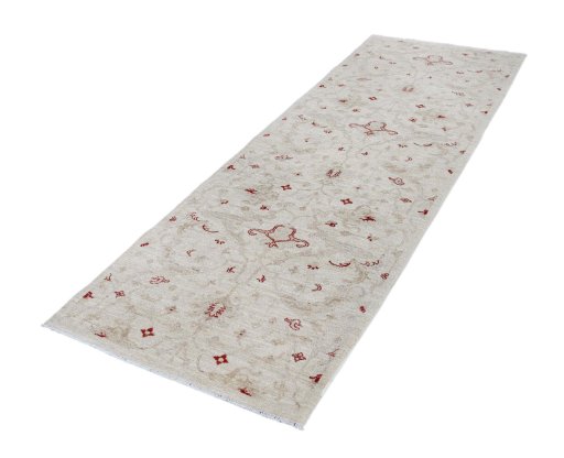 Corner detail of New Farahan rug showing border pattern and Wool pile