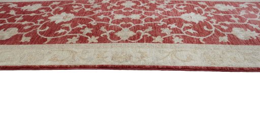 Close-up detail of New Farahan rug from Pakistan showing Wool weave