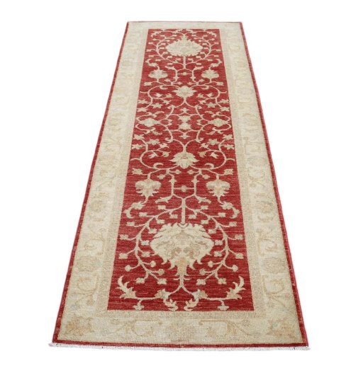 Surface texture of New Farahan rug with natural Wool and intricate pattern