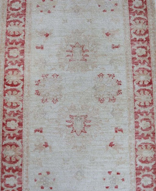 Central medallion detail of New Farahan rug from Pakistan
