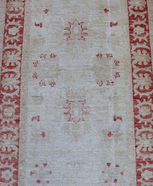 Central medallion detail of New Farahan rug from Pakistan