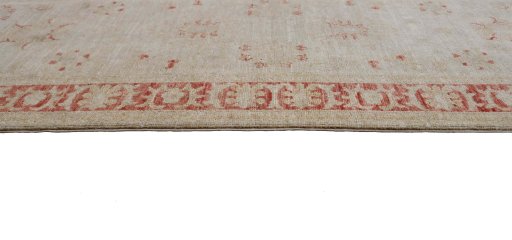 Close-up detail of New Farahan rug from Pakistan showing Wool weave