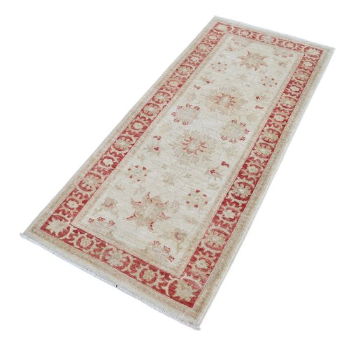 Corner detail of New Farahan rug showing border pattern and Wool pile