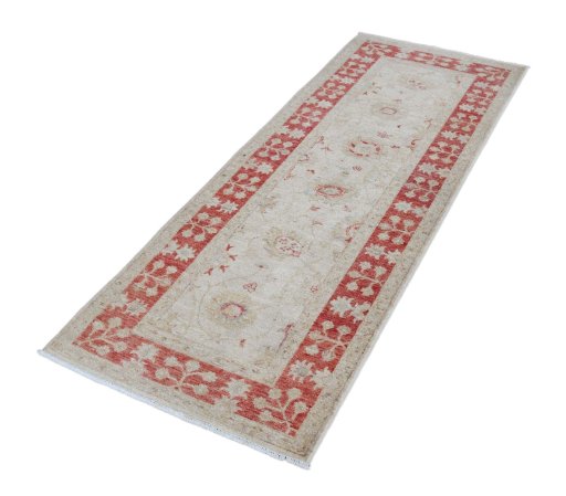 Corner detail of New Farahan rug showing border pattern and Wool pile