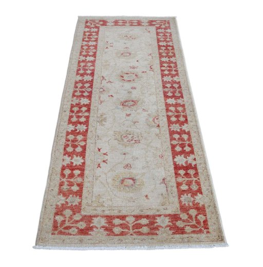 Surface texture of New Farahan rug with natural Wool and intricate pattern