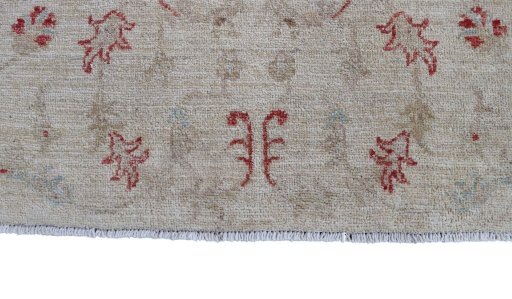 Corner detail of New Farahan rug showing border pattern and Wool pile
