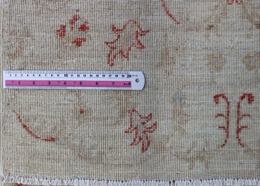 Central medallion detail of New Farahan rug from Pakistan