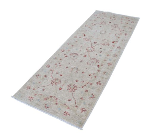 Corner detail of New Farahan rug showing border pattern and Wool pile