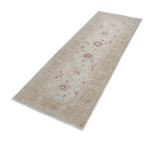 Corner detail of New Farahan rug showing border pattern and Wool pile