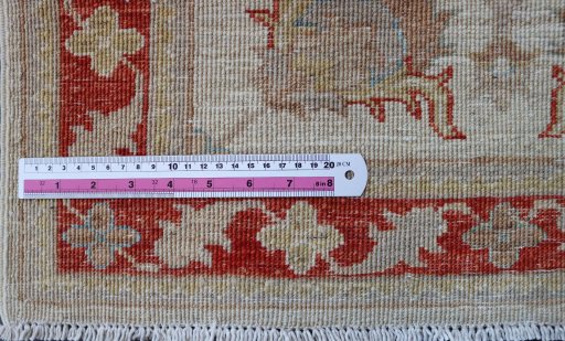 Central medallion detail of New Farahan rug from Pakistan