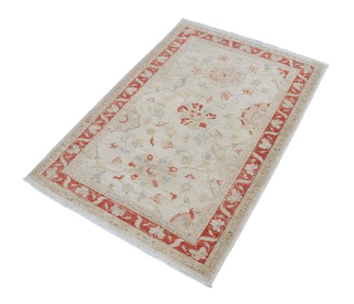 Corner detail of New Farahan rug showing border pattern and Wool pile