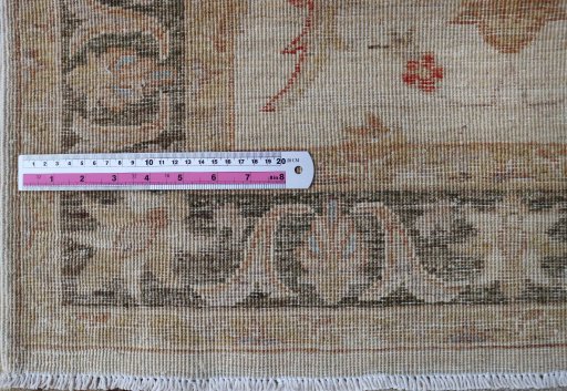 Central medallion detail of New Farahan rug from Pakistan