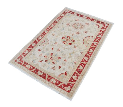 Corner detail of New Farahan rug showing border pattern and Wool pile
