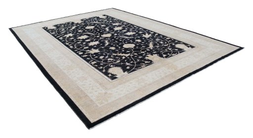 Close-up detail of New Farahan rug from Pakistan showing Wool weave