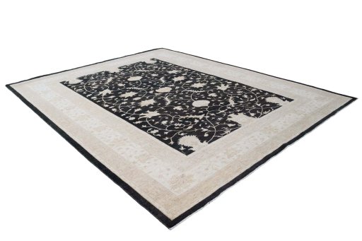 Close-up detail of New Farahan rug from Pakistan showing Wool weave