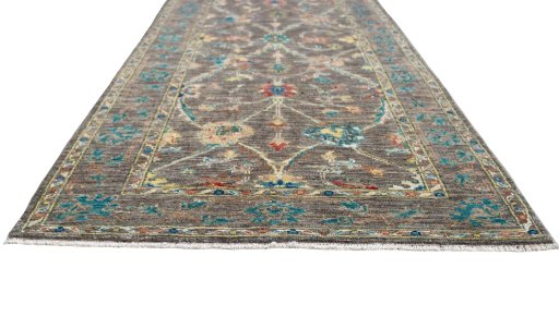 Corner detail of New Farahan rug showing border pattern and Wool pile