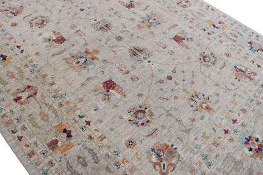 Central medallion detail of New Farahan rug from Pakistan