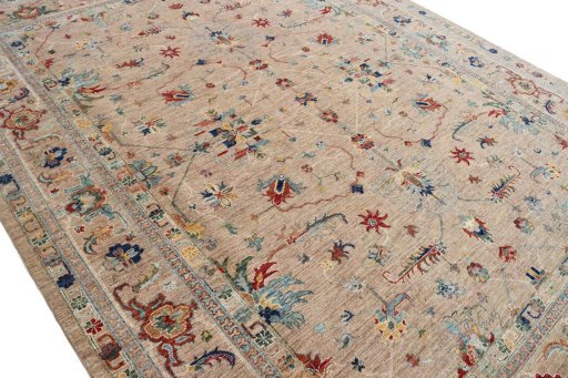 Central medallion detail of New Farahan rug from Pakistan