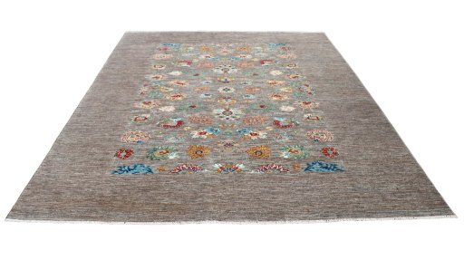 Surface texture of New Farahan rug with natural Wool and intricate pattern