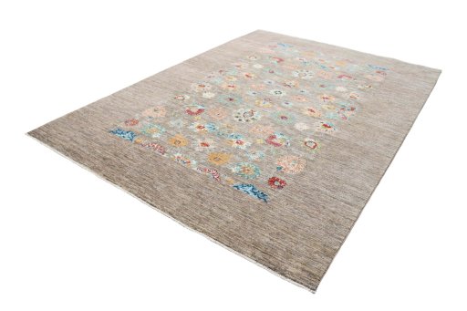 Corner detail of New Farahan rug showing border pattern and Wool pile