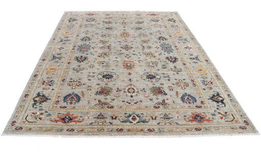 Surface texture of New Farahan rug with natural Wool and intricate pattern