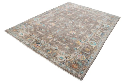 Corner detail of New Farahan rug showing border pattern and Wool pile