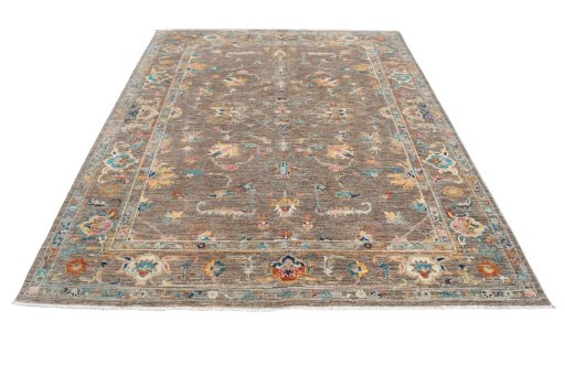 Surface texture of New Farahan rug with natural Wool and intricate pattern