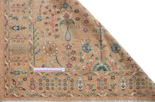 Central medallion detail of New Farahan rug from Pakistan