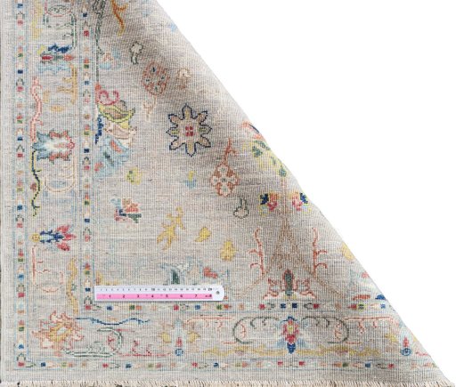 Central medallion detail of New Farahan rug from Pakistan