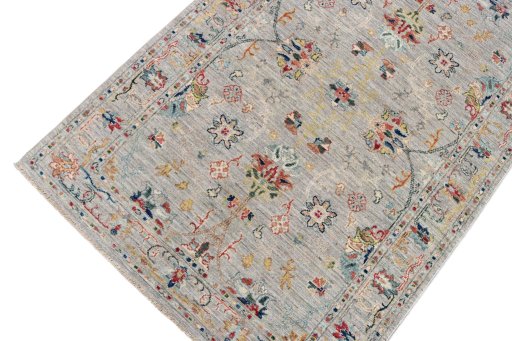 Full view of New Farahan rug from Pakistan, 151 × 102 cm in Beige tones