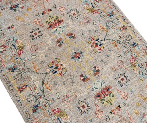 Central medallion detail of New Farahan rug from Pakistan