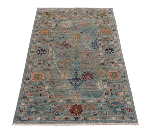Surface texture of New Farahan rug with natural Wool and intricate pattern