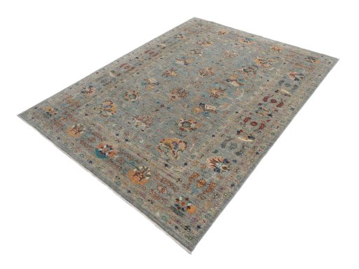 Corner detail of New Farahan rug showing border pattern and Wool pile