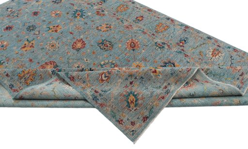 Central medallion detail of New Farahan rug from Pakistan