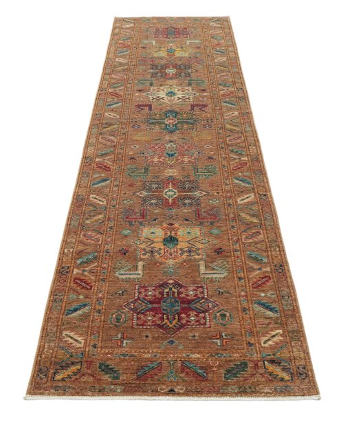 Surface texture of New Farahan rug with natural Wool and intricate pattern