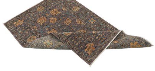 Central medallion detail of New Farahan rug from Pakistan