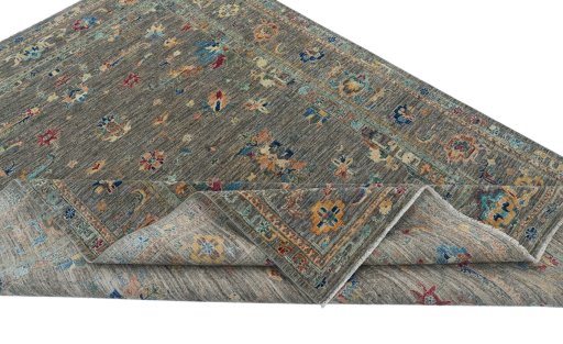 Central medallion detail of New Farahan rug from Pakistan