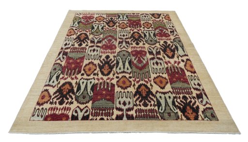 Surface texture of New Farahan rug with natural Wool and intricate pattern