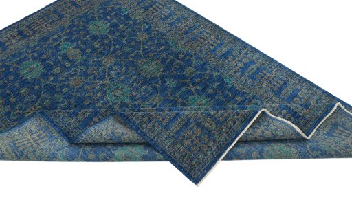 Central medallion detail of New Farahan rug from Pakistan