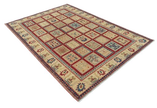 Corner detail of New Farahan rug showing border pattern and Wool pile