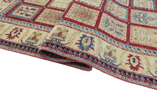 Close-up detail of New Farahan rug from Pakistan showing Wool weave