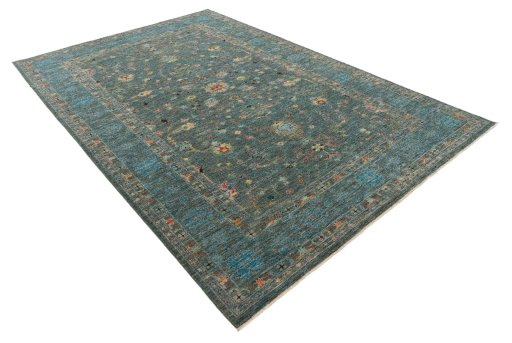 Corner detail of New Farahan rug showing border pattern and Wool pile