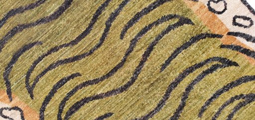 Central medallion detail of New Farahan rug from Pakistan