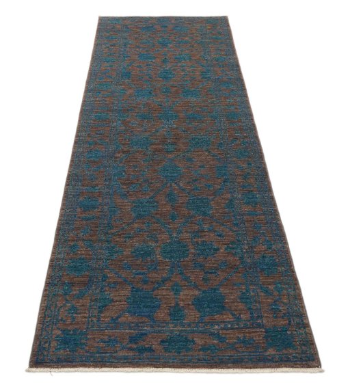 Surface texture of New Farahan rug with natural Wool and intricate pattern