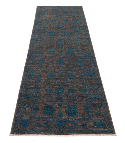 Surface texture of New Farahan rug with natural Wool and intricate pattern